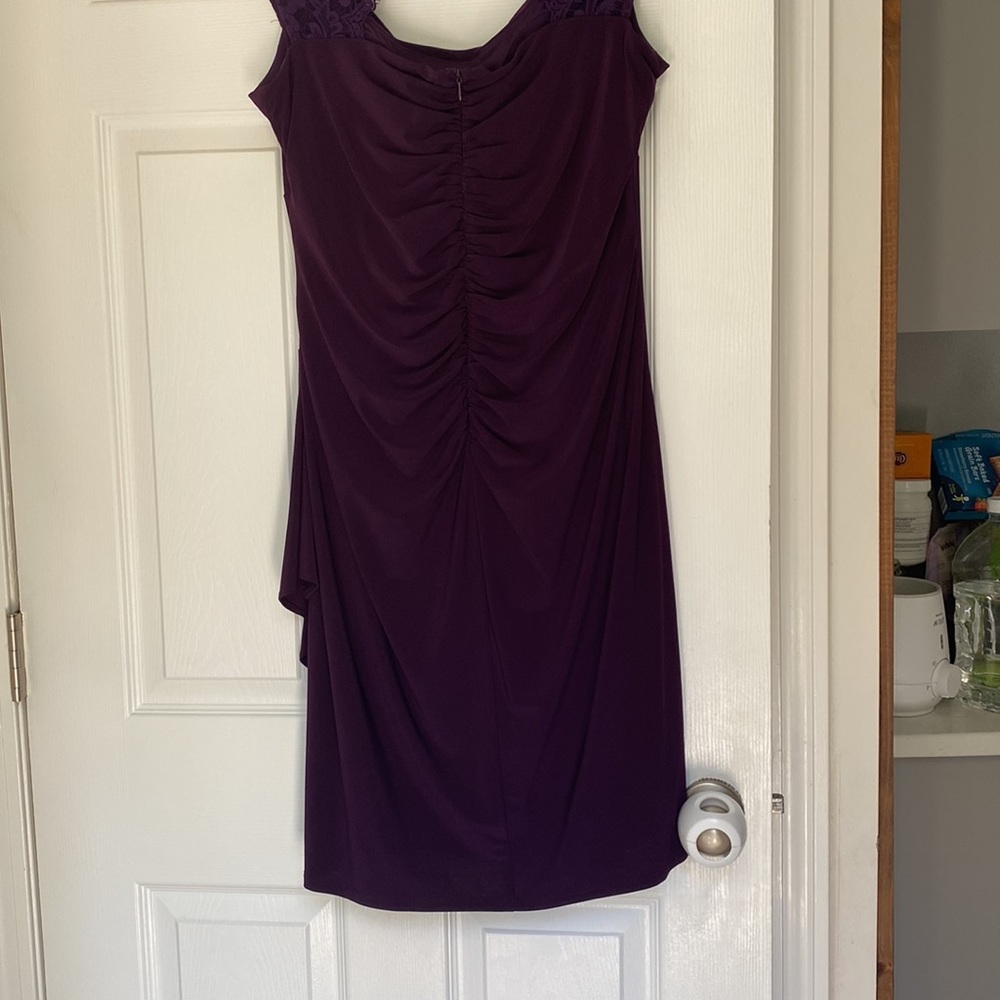 Formal dress - Picture 5 of 9